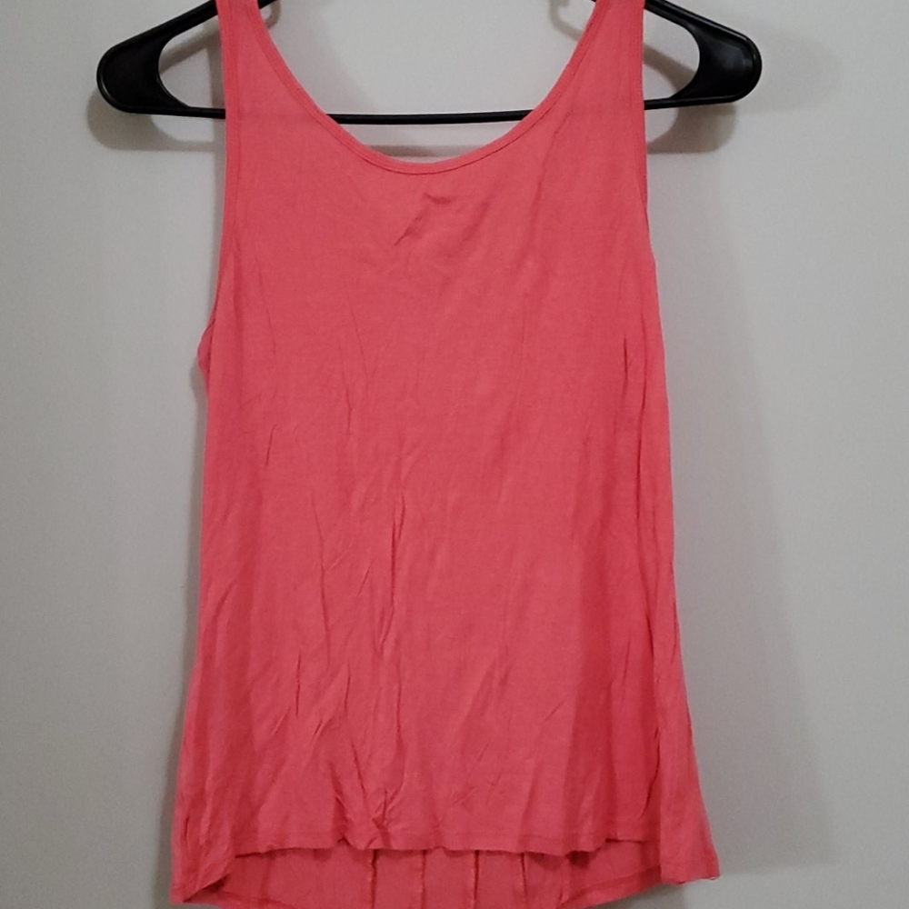 Ruffle front top - Picture 2 of 4